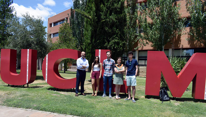 Estudiantes de la UCLM hacen prácticas en embajadas y consulados españoles