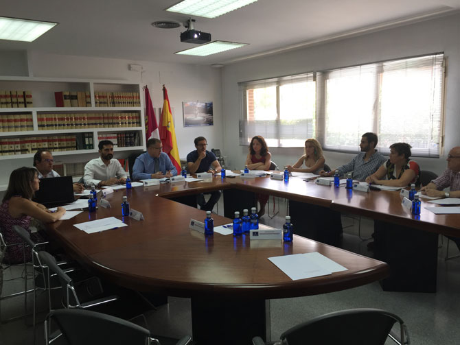 La Comisión de Vivienda de Cuenca comienza a aplicar el decreto aprobado por el Gobierno regional para flexibilizar el acceso de la vivienda pública 