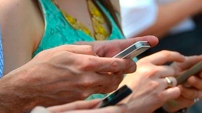 La Junta informa a los usuarios y consumidores sobre las tarifas de itinerancia o ‘roaming’