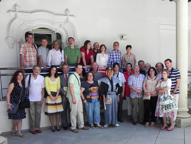 El samurái Hasekura elogia el nivel del curso de verano sobre haiku