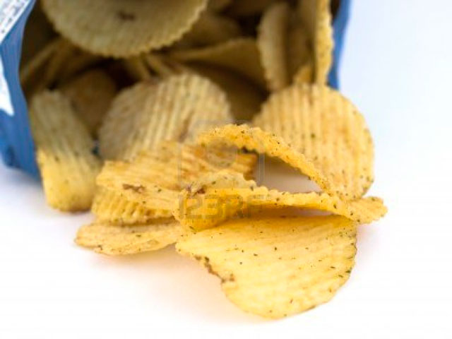 Dos detenidos por llevar cocaína en una bolsa de patatas fritas en Buendía