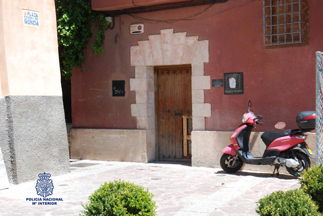 Dos detenidos infraganti por tentativa de robo con fuerza en una vivienda