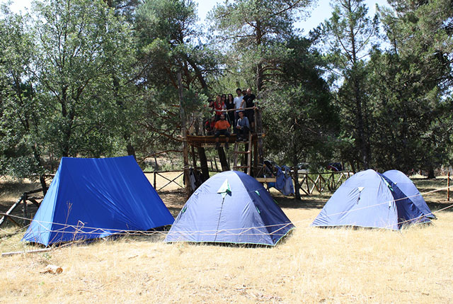 La Concejalía de Juventud y la Asociación Juvenil Rubik organizan un campamento de verano en Arcas