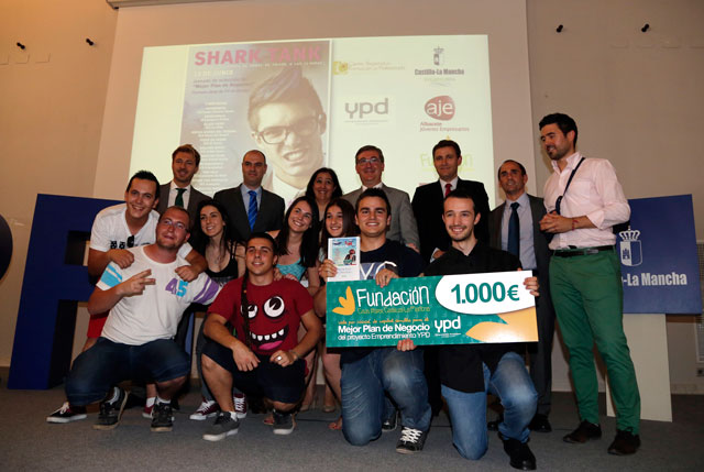 El Instituto Julián Zarco, de Mota del Cuervo recibe el premio al “Mejor Plan de Negocios 2014”