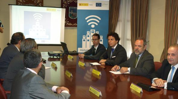 Red.es ha presentado la ayuda de 2,2 millones para mejorar la red wifi del sector hotelero de Castilla-La Mancha