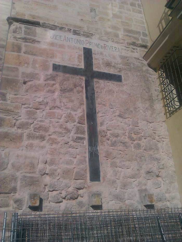 El Colectivo Republicano va a exigir a los ayuntamientos de la provincia la retirada de simbología franquista