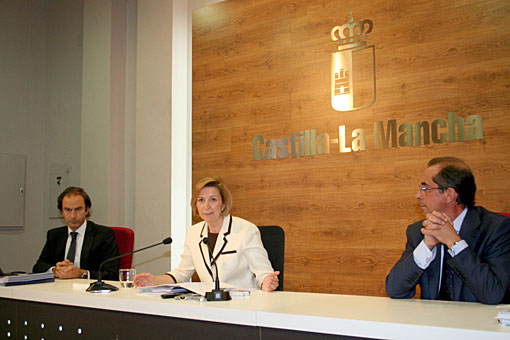 Araújo explica las cuentas de la Junta ante la polémica generada por el PP