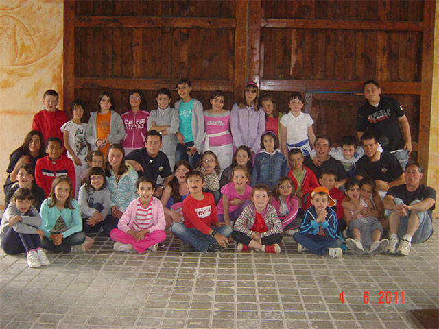 Un grupo de 36 niños de Pozo de las Nieves, Las Quinientas y San Antón participan en un taller de magia