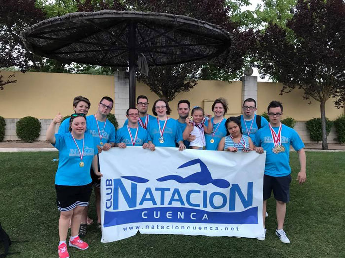 La sección especial del Club Natación Cuenca termina la temporada cargada de medallas y con debut de futuras promesas