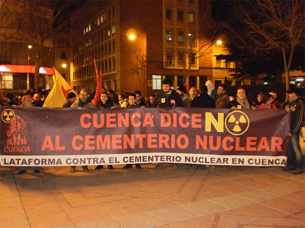 Concentración en Cuenca contra las nucleares y en solidaridad con Japón