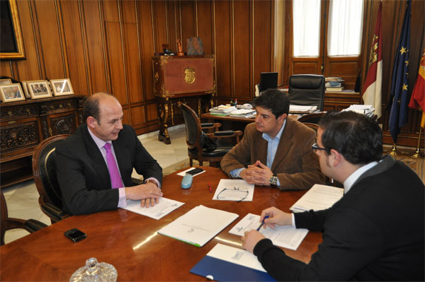 Diputación se compromete con ACUTRANS a echar una mano para evitar el intrusismo en el transporte de mercancías