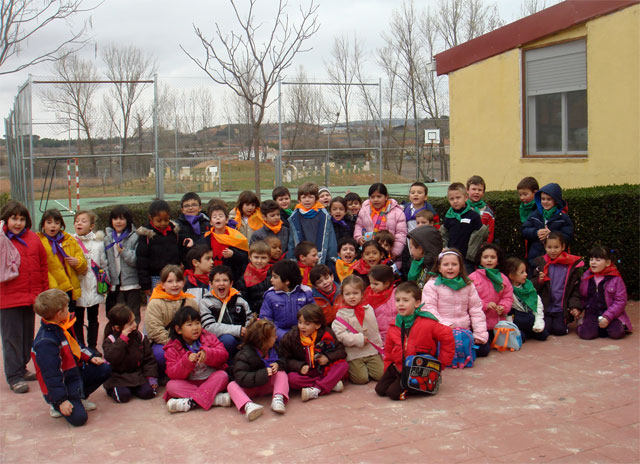 Un total de 50 niños participan en una excursión a la Granja Escuela El Terminillo gracias al proyecto “Aprender a Jugar”