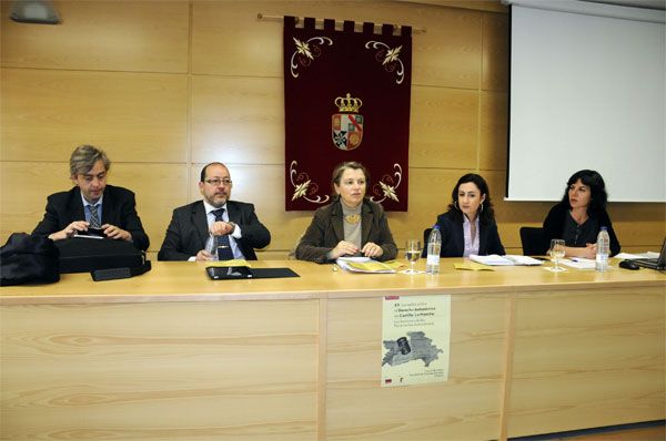La Facultad de Ciencias Sociales aborda las funciones de los Parlamentos Autonómicos