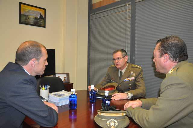 El Subdelegado de Defensa mantiene un encuentro con CEOE CEPYME Cuenca 