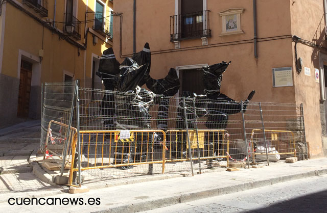 Comienza a instalarse el monumento “Turbas Generación”