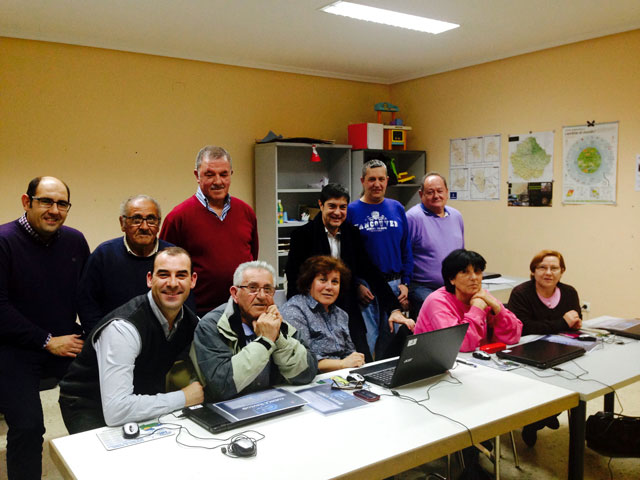 Ya son 25 personas las que han recibido formación gratuita sobre Internet