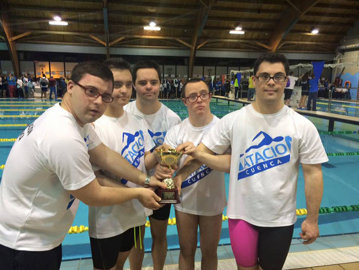 Sobresaliente resultado de la sección especial del Club Natación Cuenca en el nacional