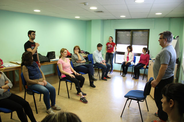 Profesionales de Albacete se forman en la prevención de caídas en personas mayores 