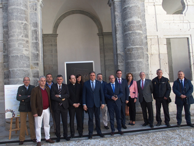 El Claustro de la Catedral acoge la exposición de fotografía del IV Centenario de la Procesión Camino del Calvario 