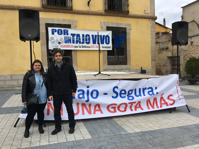 Medianero pide el fin del trasvase Tajo-Segura en Sacedón y Pareja junto a los alcaldes ribereños