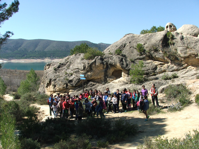  “Cuenca, deporte y naturaleza” elige Buendía para continuar acercando a los escolares de la provincia al senderismo