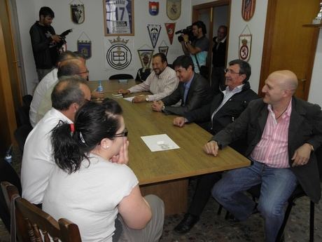 Ávila constata su “firme compromiso” con el Conquense