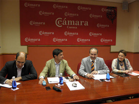Ávila aboga por revitalizar el comercio conquense para que conquenses y visitantes compren en Cuenca