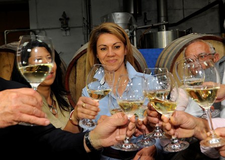 Cospedal pide a los socialistas que, en vez de promocionarse como sucesores de ZP, piensen en los ciudadanos