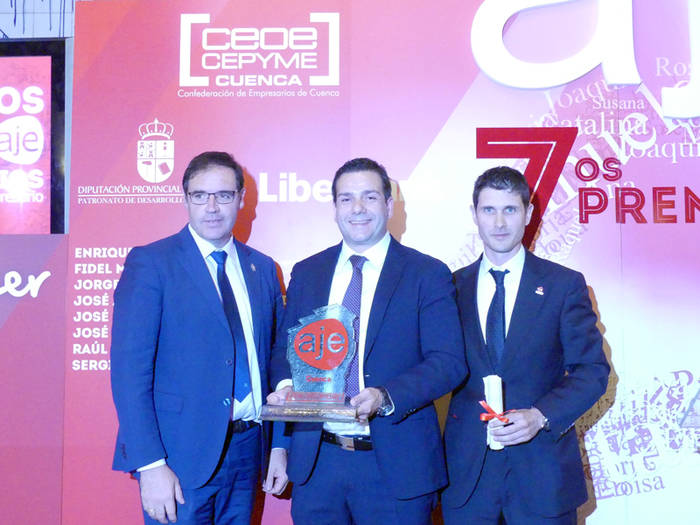 Fidel Monedero galardonado con el Premio Joven Empresario de AJE Cuenca