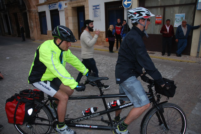 El grupo restaurantes de ACESANC agasajó a los hermanos de ‘La sonrisa verdadera’