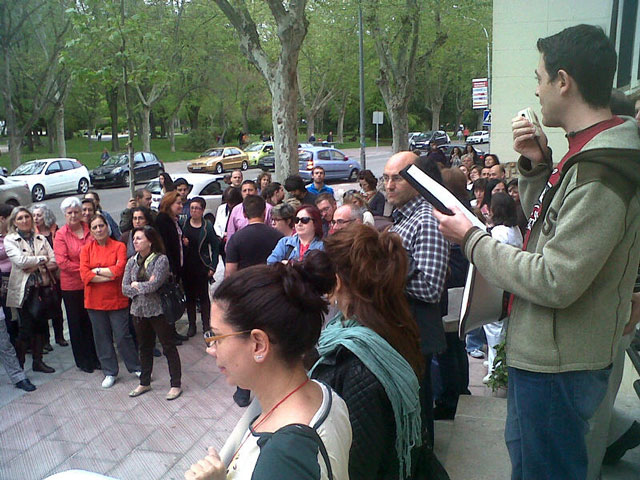 IU defiende la gestión pública de las residencias universitarias