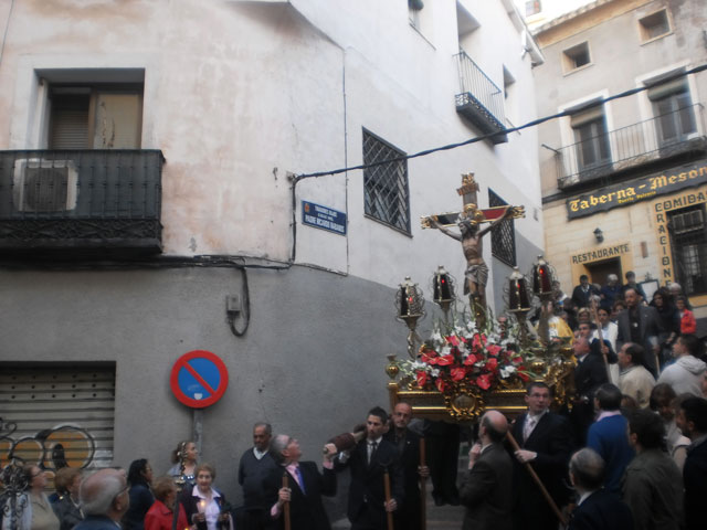 Sobrecogedora y muy emocionante procesión del Santísimo Cristo del Amparo