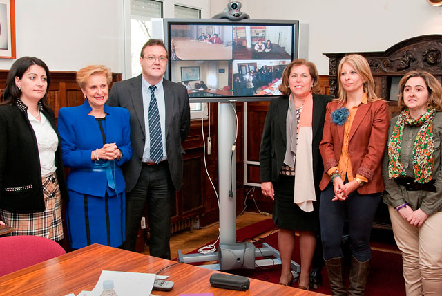 Sanidad y Asuntos Sociales promueve que las mujeres del medio rural puedan dar la Ayuda a Domicilio