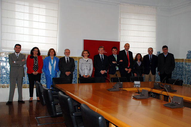 Los gerentes del G9 analizan el plan de formación ‘online’ del personal de administración