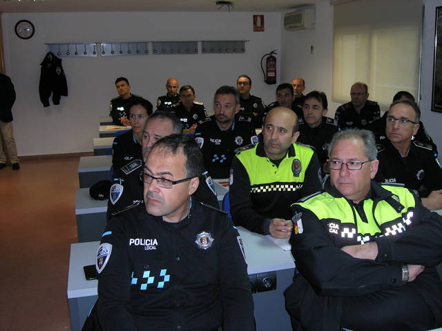 La Escuela de Protección Ciudadana aborda el terrorismo yihadista con los policías locales