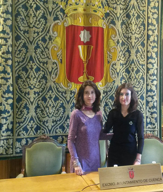 El Premio Algaba en la Feria del Libro de Cuenca: las historiadoras María Lara y Laura Lara