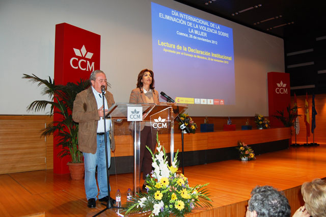 Apoyo unánime en el acto celebrado con motivo del Día Internacional de la Eliminación de la Violencia sobre la Mujer