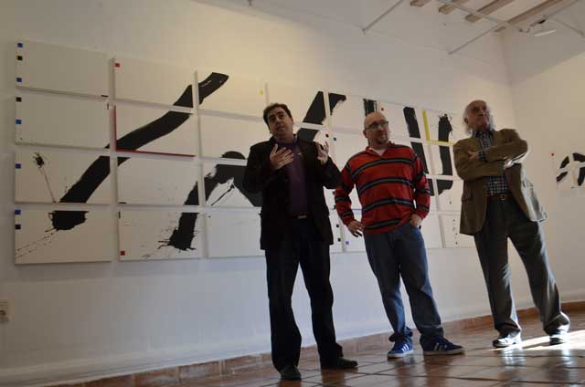 Santiago Torralba llena la Fundación Antonio Pérez de sus ‘Maculaturas’