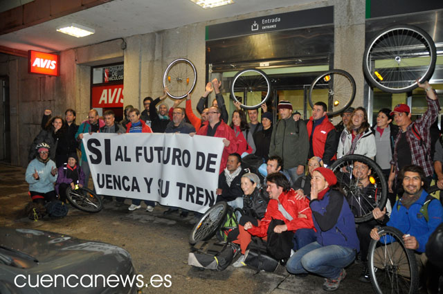 La plataforma del tren de Cuenca convoca una reunión para estudiar posibles movilizaciones 