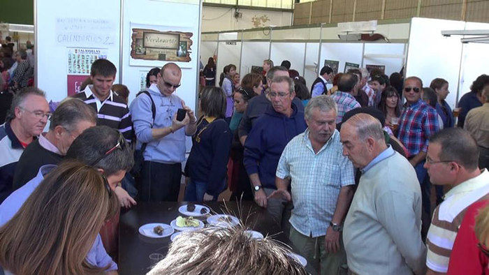 Las VI jornadas micológicas de Talayuelas resultan un éxito y en 2014 se reubicarán al polideportivo