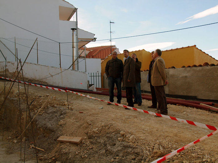 La Calle Cerro Socorro de Tiradores Bajos renueva sus servicios y pavimentación