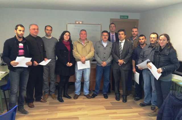 Una decena de alumnos se han formado en conservación y mantenimiento de energías renovables en el Taller de Empleo desarrollado en Motilla del Palancar