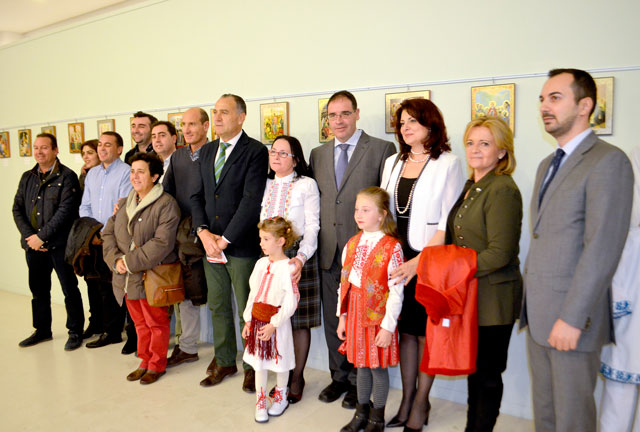  Prieto asiste a la inauguración de la VII Semana Sociocultural de la Asociación Hisparucuenca