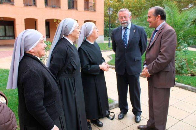Gregorio valora “la importancia de un envejecimiento activo y saludable” y destaca “la experiencia de los mayores en campos como el emprendimiento”