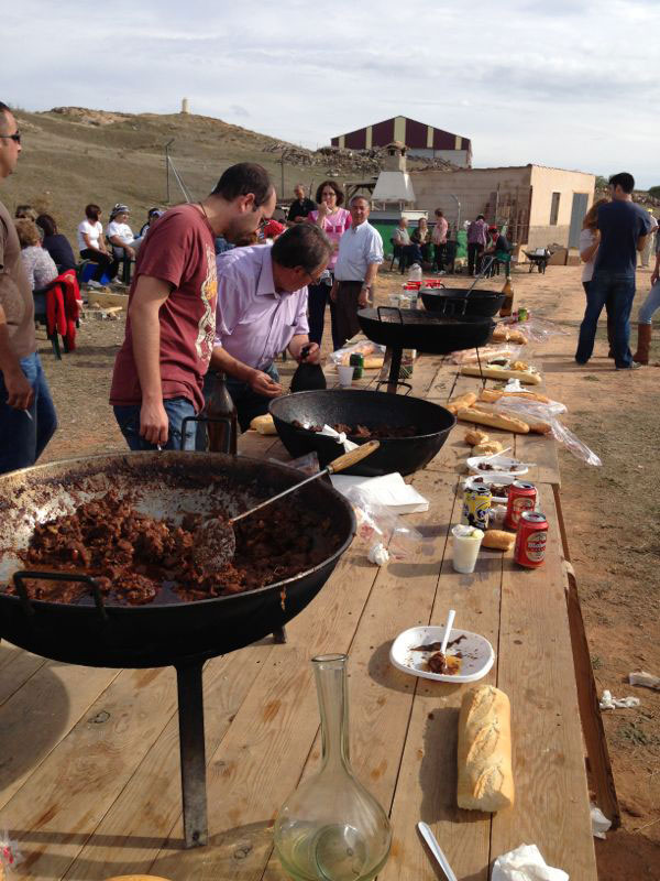 Gran ambiente festivo en el I Encuentro de Barrios Pedáneos