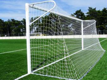 Evoluciona favorablemente la niña herida al golpearse en la cabeza con una portería de fútbol que le cayó encima