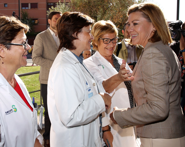 Cospedal valora que “gracias al esfuerzo todos, vamos a poder contar en Castilla-La Mancha con trece nuevos centros de salud y trece quirófanos”