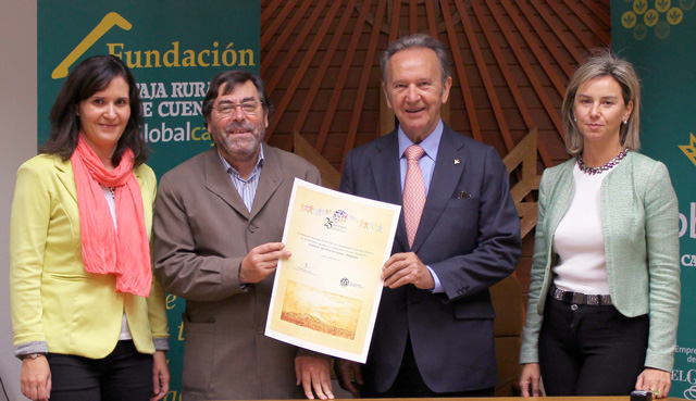 La Fundación Caja Rural de Cuenca de Globalcaja muestra su apoyo a los discapacitados con la Asociación Roosevelt