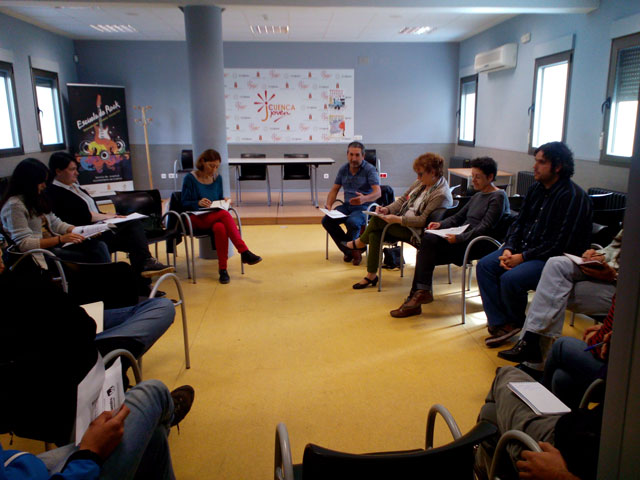 #Encuentro para un nuevo país analiza los posibles campos de convergencia política en Cuenca