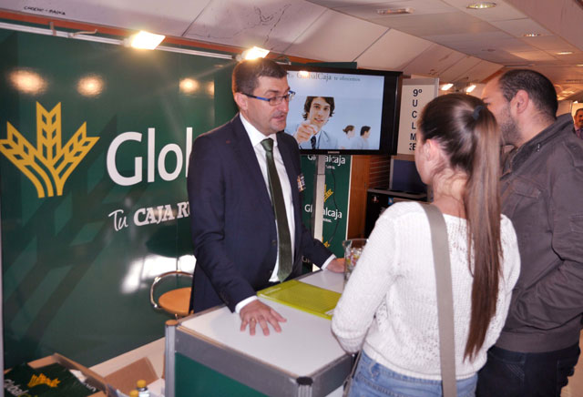 Globalcaja, muestra sus programas formativos en el Foro de Empleo de la UCLM en Cuenca